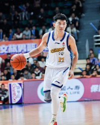 半岛体育入口-差距很大！广厦11次抢断&amp;山西仅1次 失误广厦5-16山西