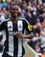 半岛体育app下载-波耶特：伊萨克适合枪手但我想看他去蓝军，他的跑位和终结都很棒