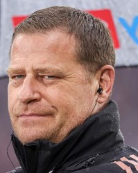 半岛体育-体图：拜仁将在今年年底前决定埃贝尔未来，目前的倾向是续约