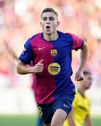 半岛体育全站-每体：切尔西6500万欧报价费尔明 球员原计划昨天发声明但搁置