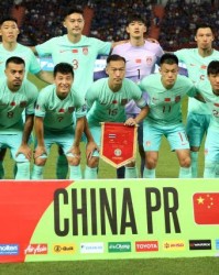 半岛体育-【世预赛】武磊铲射王上源头球 国足客2比1逆转泰国