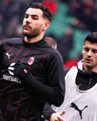 半岛体育全站-【意甲】红色3分钟补时神逆转！AC米兰3比2帕尔马